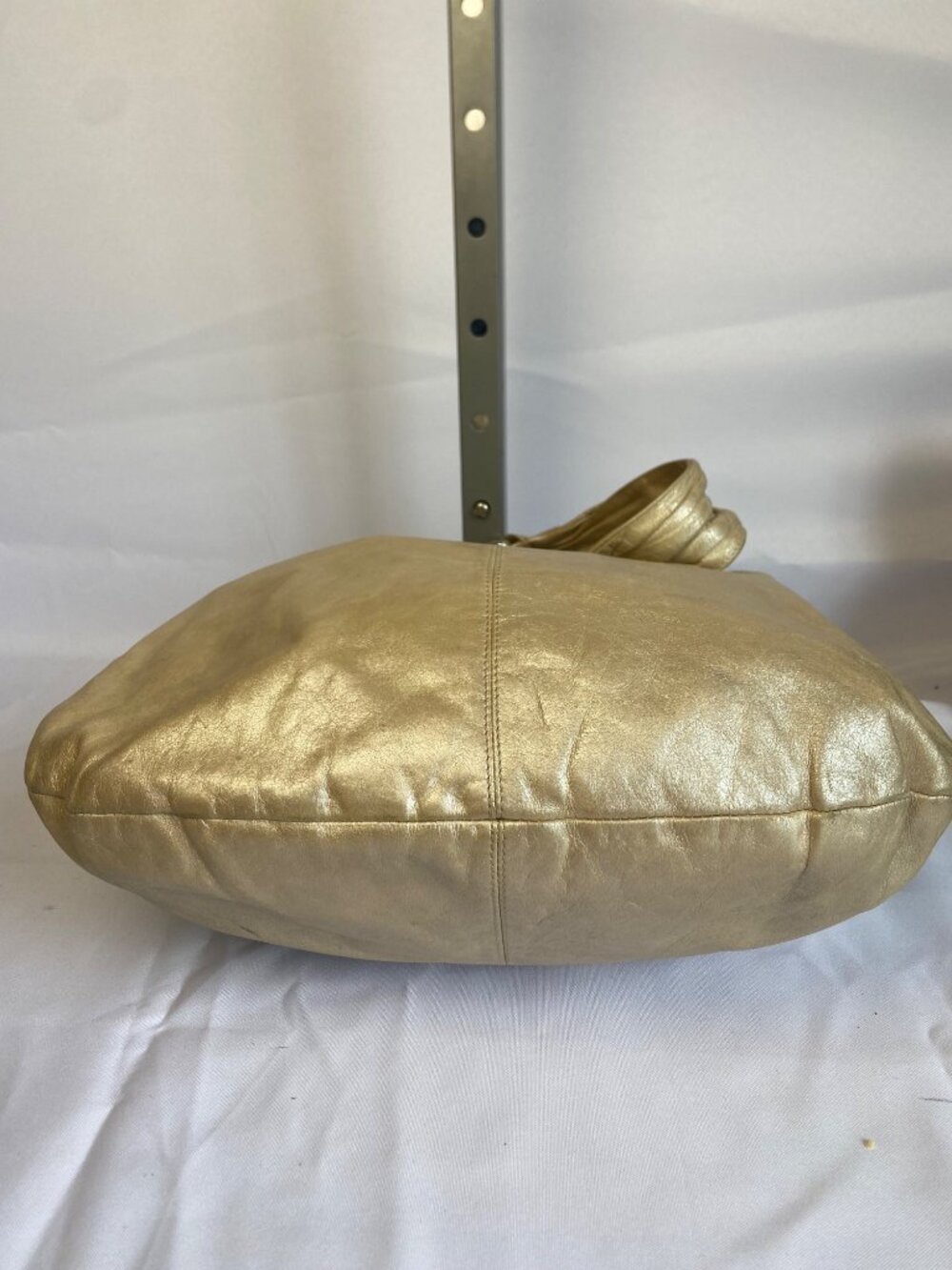 Hobo International Sheila Metallic Gold Crackle Leather Shoulder Bag Hobo - Picture 6 of 12